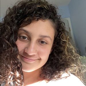 Meet your Posher, Kaila